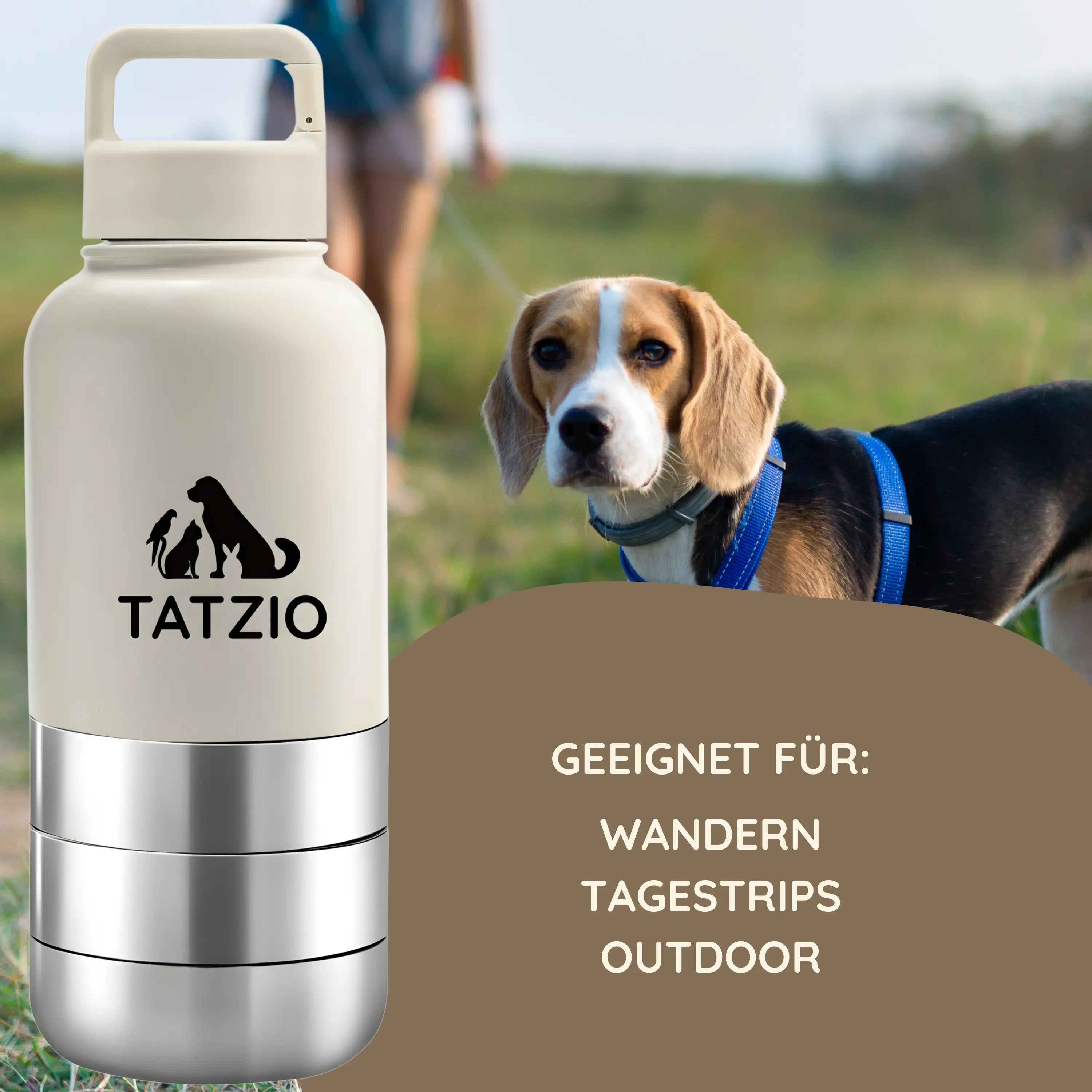 Das Bild zeigt die TATZIO Reiseflasche mit Trink- und Futternapf in Cremeweiß. 