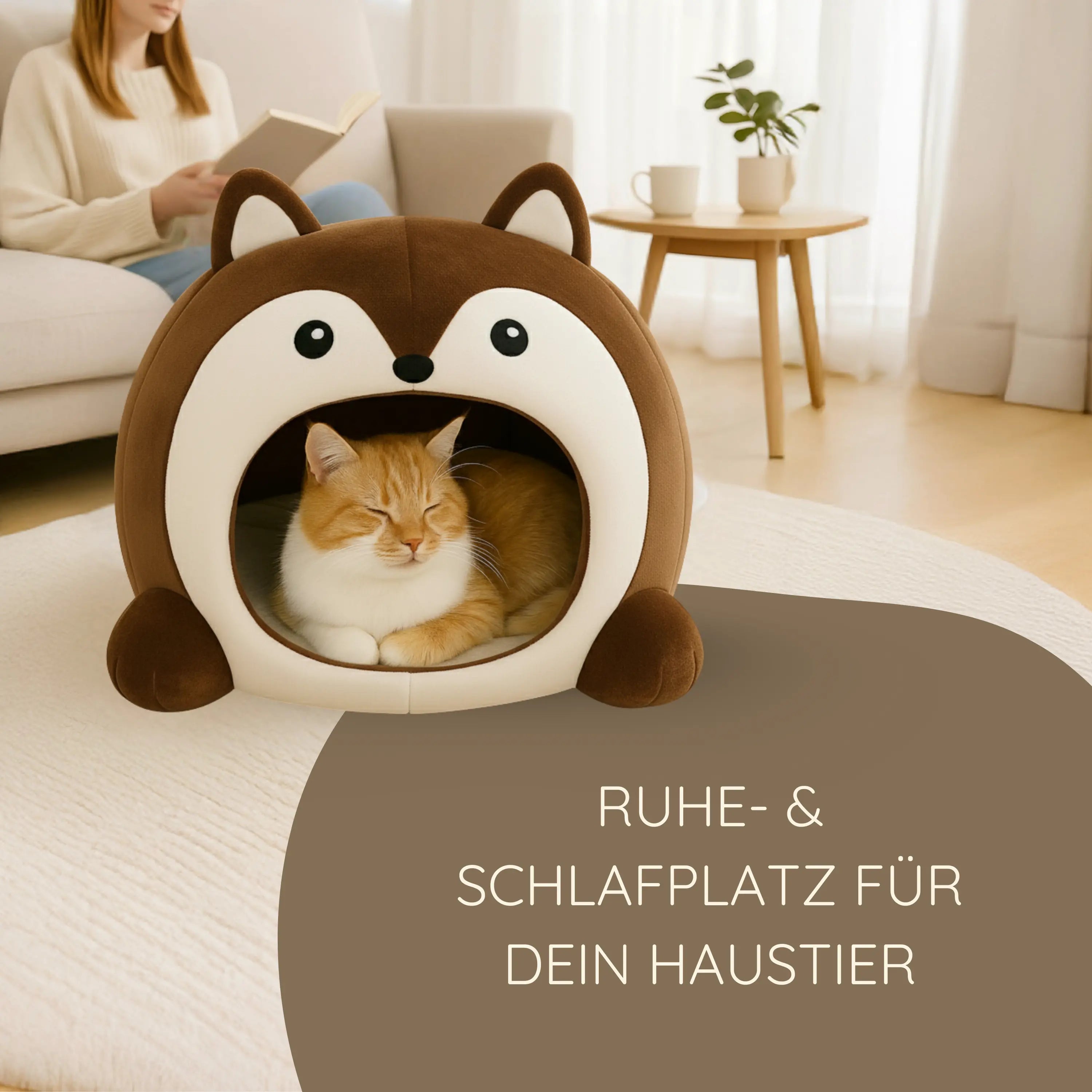 Das Bild zeigt die TATZIO Katzenhöhle Cozy in der Farbe Braun. In der Katzenhöhle liegt eine Katze und genießt den Ruheplatz.