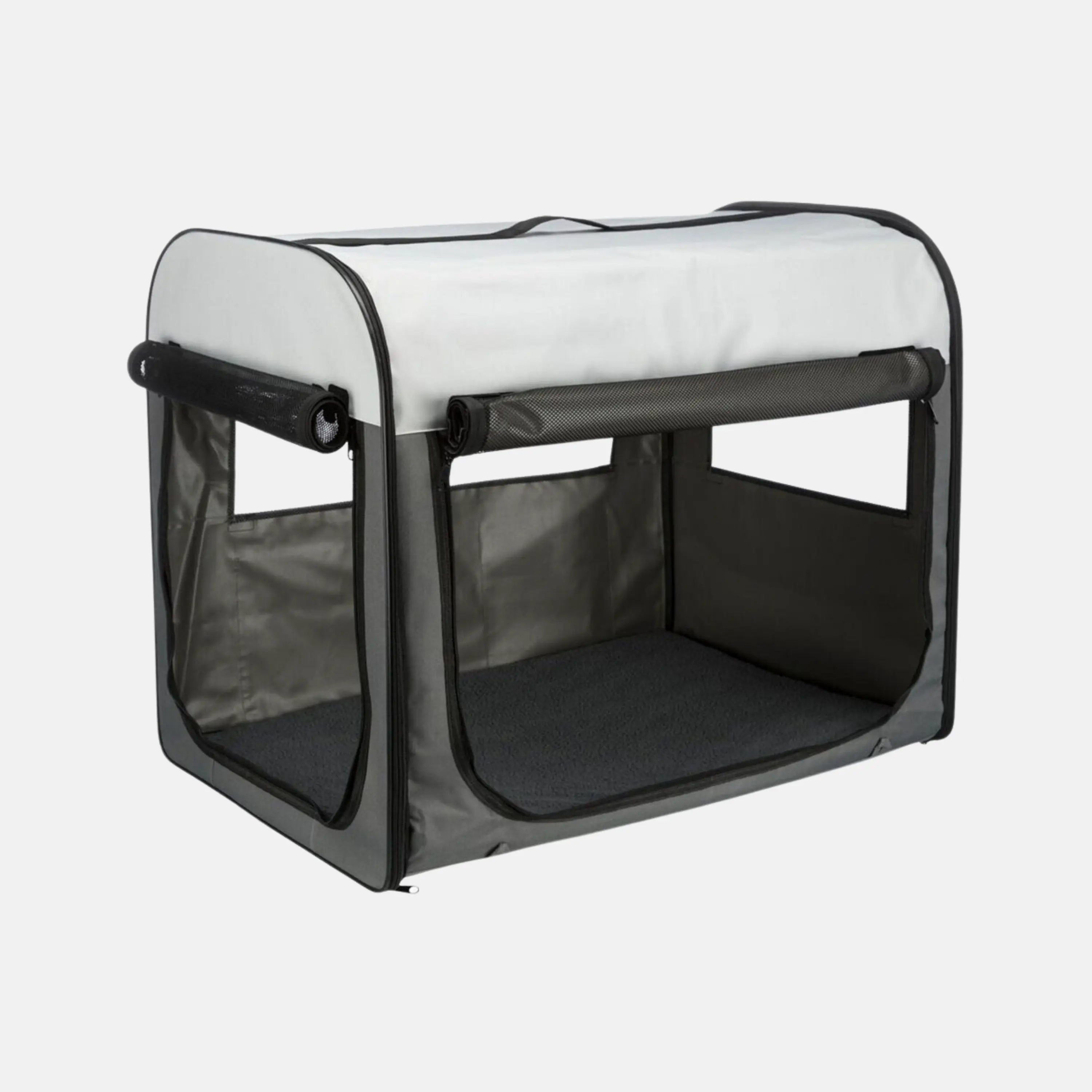 Das Bild zeigt die Trixie Hundebox Basic aus der Seitenansicht. Die Maße sind 55x65x80cm.