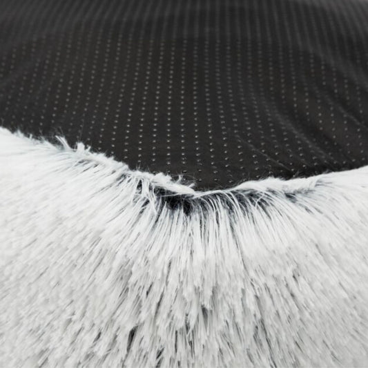 Das Bild zeigt das Trixie Kissen Harvey in den Farben Weiß und Schwarz. Abgebildet ist das Kissen in der Detailansicht.