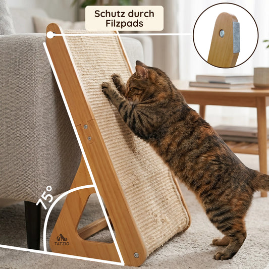 TATZIO Holzkratzbrett Katze senkrecht bei 75° Winkel – rutschfeste Filzpads schützen Böden und Parkett.